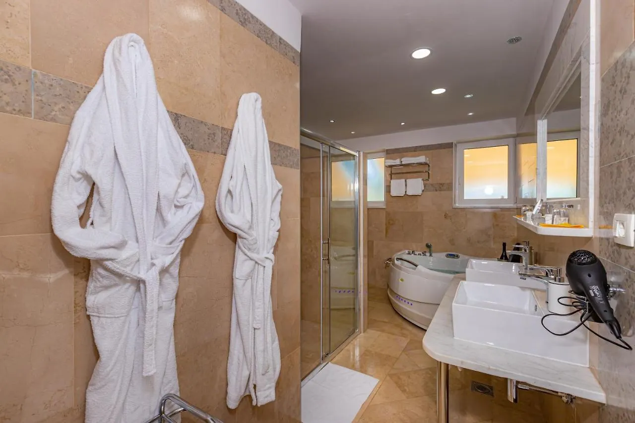 Luxury Villa With A Swimming Pool Crikvenica - 21519