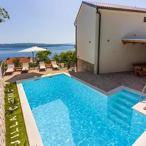  Villa Antani With Heated Pool, Sauna & Jacuzzi